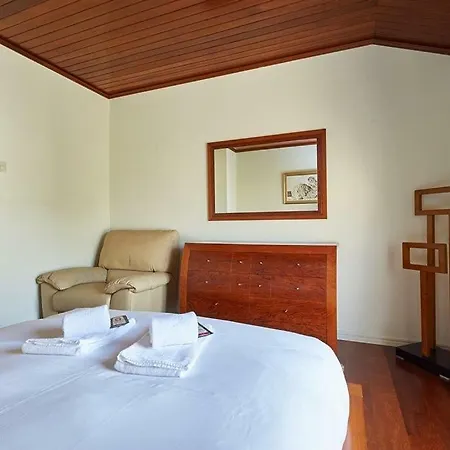 度假居 Penthouse With Balcony 埃斯托利尔